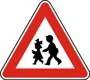 Značka A 15 - Deti - upozorňuje na miesto alebo na úsek cesty, na ktorej je zvýšený pohyb detí a kde sa dá predpokladať zvýšené riziko ich neočakávaného vstupu do vozovky, napríklad v blízkosti školy,