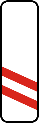 Značky A 28a - Návestná tabuľa ľavá (160 m) - upozorňujú na železničné priecestie a umiestňujú sa vo vzdialenosti 160 m pred železničným priecestím. Ak je vzdialenosť medzi dvomi železničnými priecestiami kratšia ako 240 m, je pred nasledujúcim priecestím umiestnená značka A25 alebo značka A26 nad značkou A28a. Na označenie železničného priecestia na odbočujúcu cestu sa používa dodatková tabuľka E7, ktorá je umiestnená nad značkou A28a. Značka A28a sa nepoužíva pred prechodom električkovej dráhy označeným značkou P3.