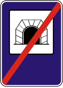 Značka IP 21b - Koniec tunela - označuje miesto, kde sa končí platnosť pravidiel cestnej premávky pre správanie v tuneli.