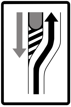 Značka C 29 - Zmena smeru jazdy - upozorňujú na neočakávanú zmenu smeru jazdy. Značka C29 upozorňuje na zmenu smeru jazdy pred trvalou prekážkou na ceste. Na značke C29 je vyznačená skutočná zmena smeru jazdy a počet jazdných pruhov. V spodnej časti značky C29 alebo na dodatkovej tabuľke možno uviesť ďalšie doplňujúce údaje napríklad o vzdialenosti k miestu zmeny smeru jazdy a podobne.